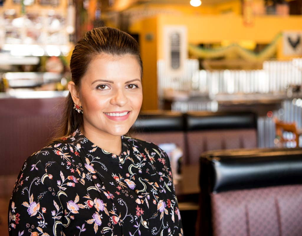 Alumna Makes Room for Others at Her Table