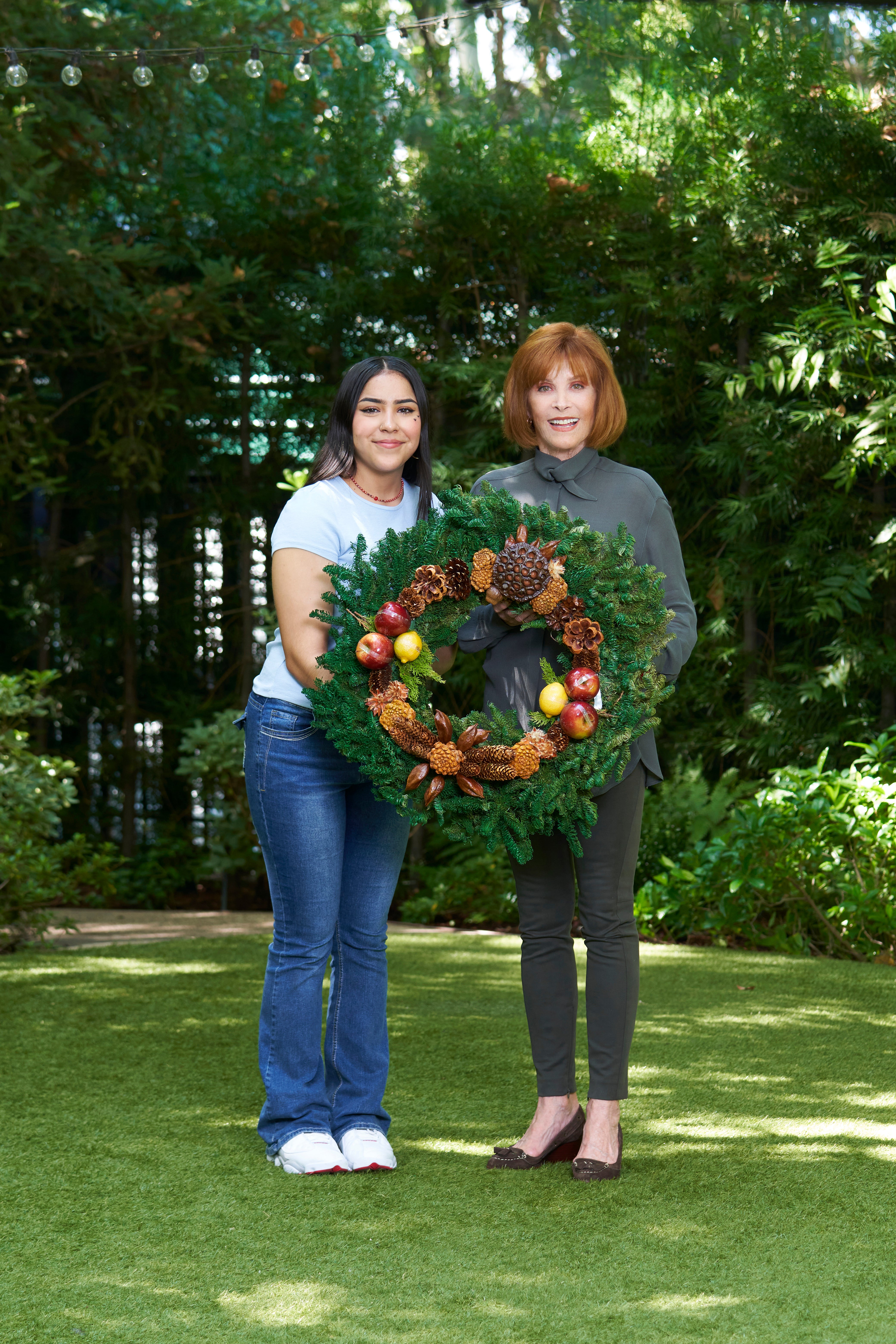 Della Robbia 28-inch Wreath - Boys Republic